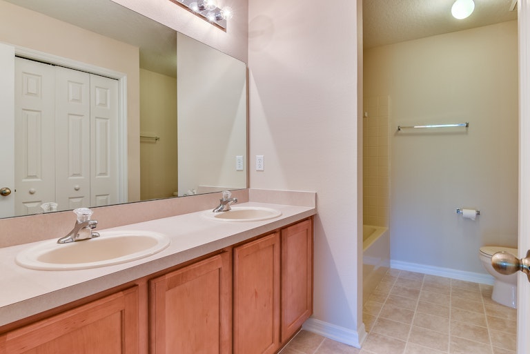 Photo 22 of 29 - 15169 Moultrie Pointe Rd, Orlando, FL 32828