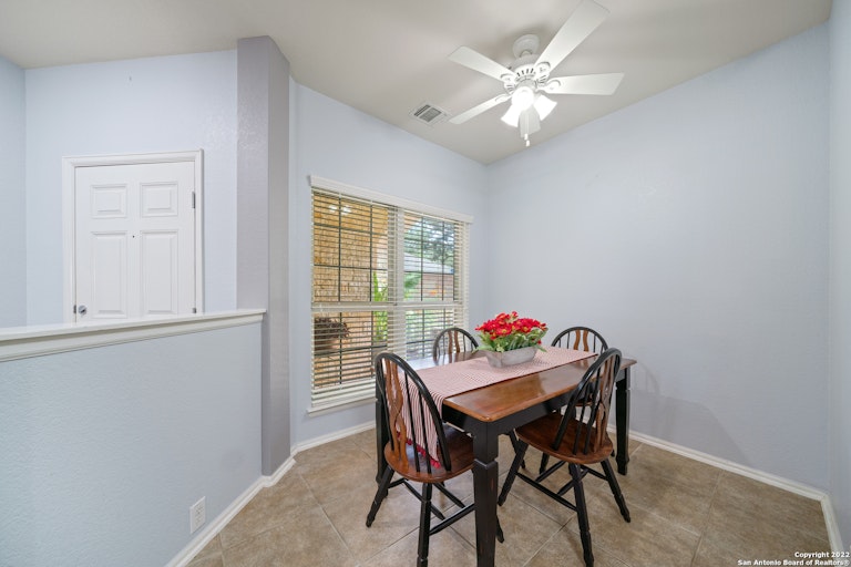 Photo 11 of 32 - 12543 Cascade Hls, San Antonio, TX 78253