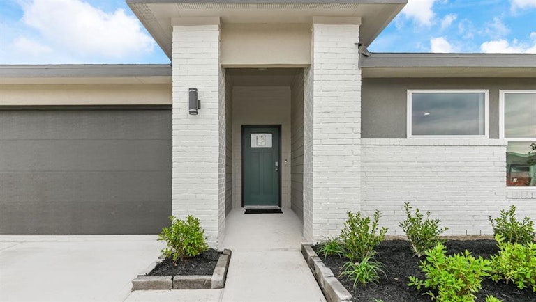 Photo 15 of 15 - 13 Desert Spring Ln, Manvel, TX 77578
