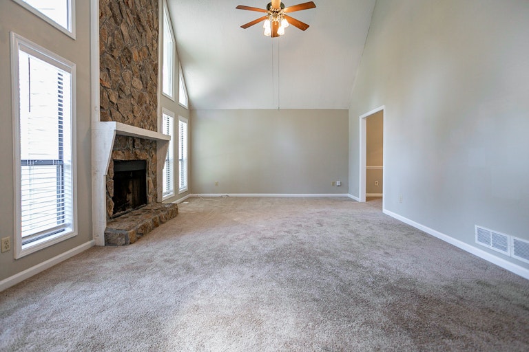 Photo 13 of 28 - 2511 Deer Isle Cv, Lawrenceville, GA 30044