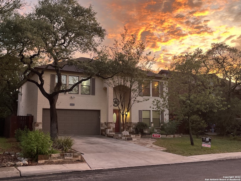 Photo 4 of 51 - 10935 Hamlen Park Dr S, San Antonio, TX 78249