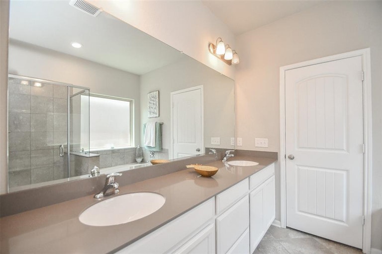 Photo 20 of 37 - 5206 Rue Dela Croix Dr, Katy, TX 77493
