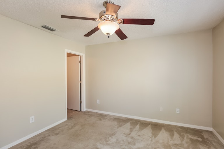 Photo 22 of 25 - 12917 Jessup Watch Pl, Riverview, FL 33579