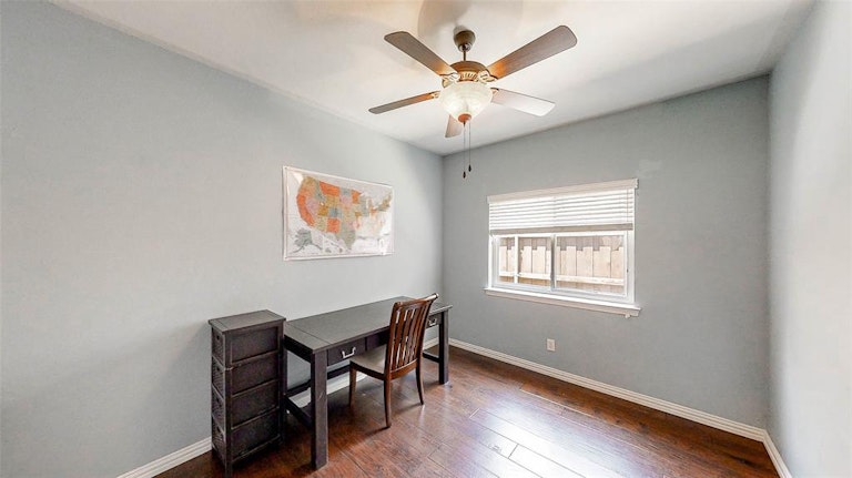 Photo 26 of 34 - 1800 Tara Ct, Flower Mound, TX 75028