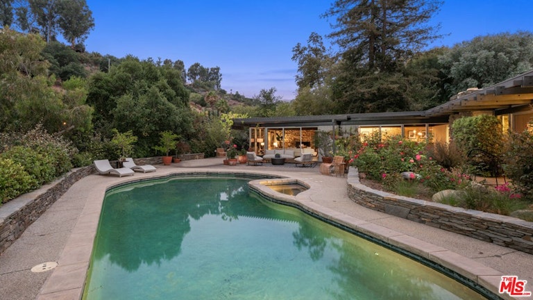 Photo 34 of 42 - 1030 Rivas Canyon Rd, Pacific Palisades, CA 90272
