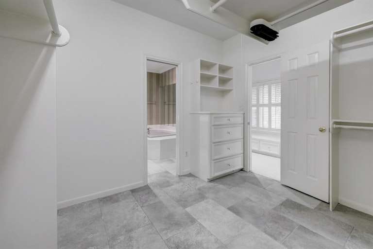 Photo 23 of 32 - 6308 Taggart St Unit B, Houston, TX 77007
