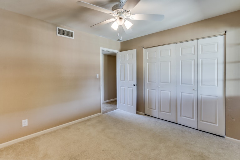 Photo 14 of 21 - 1915 W Utopia Rd, Phoenix, AZ 85027