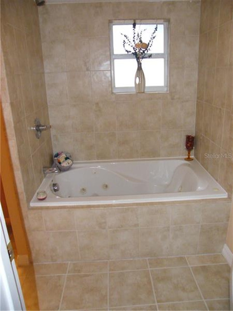 Photo 8 of 25 - 1013 Delaware Ave, Saint Cloud, FL 34769