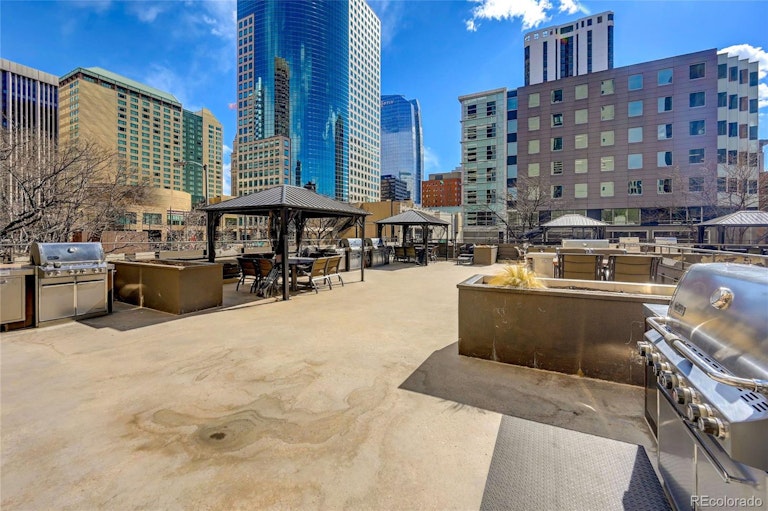 Photo 30 of 36 - 1777 Larimer St #1711, Denver, CO 80202