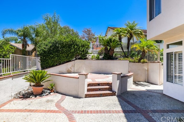 Photo 21 of 23 - 28531 Camelback Rd, Trabuco Canyon, CA 92679