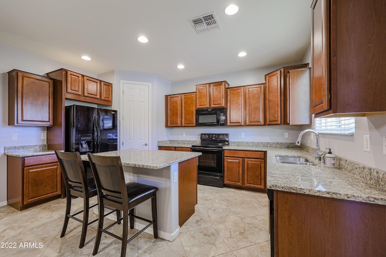 Photo 17 of 29 - 17006 W Mohave St, Goodyear, AZ 85338