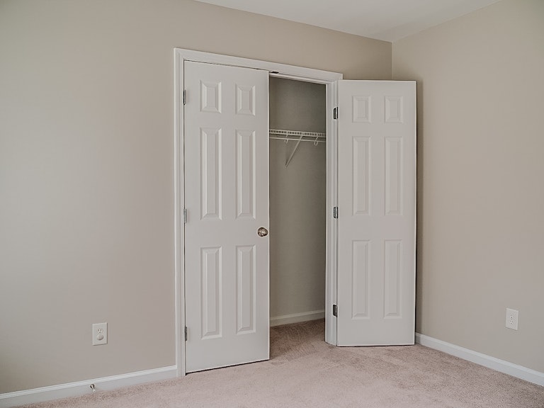Photo 21 of 27 - 8004 Willowglen Dr, Raleigh, NC 27616