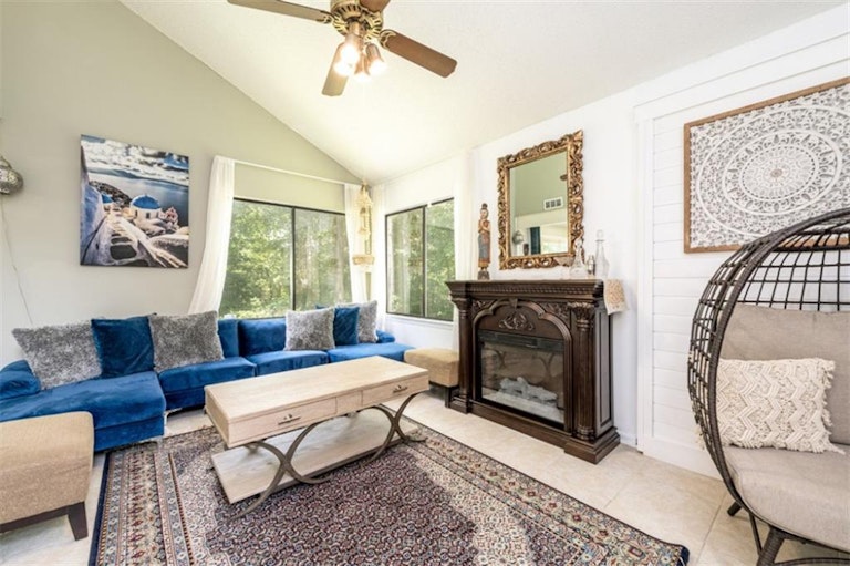 Photo 20 of 43 - 2415 Overlook Dr SW, Conyers, GA 30094