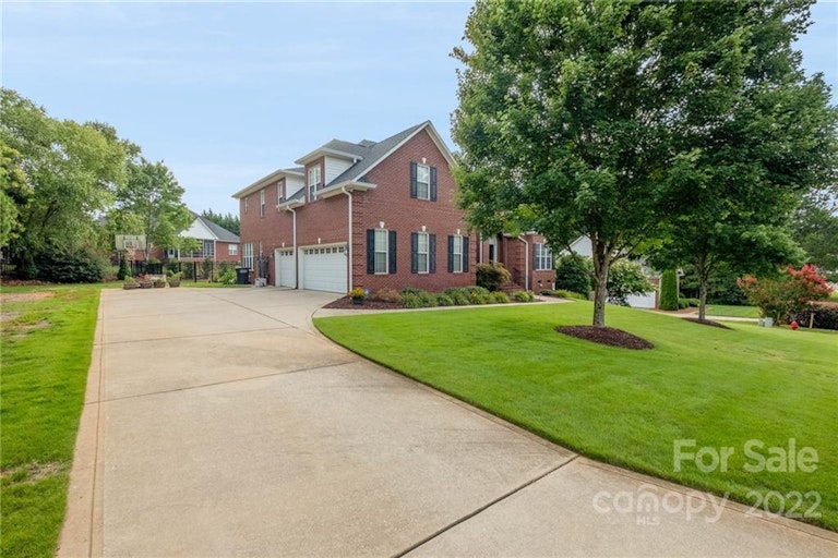 Photo 3 of 45 - 4332 Winder Trl, Gastonia, NC 28056