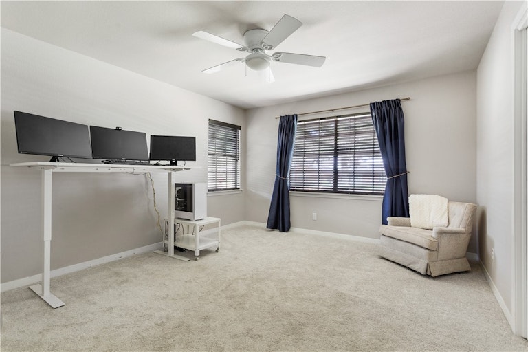 Photo 17 of 26 - 109 Shannon Ln, Georgetown, TX 78628