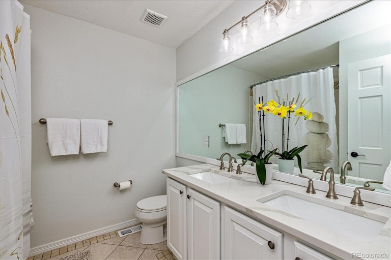 Photo 26 of 38 - 549 Shoreham Cir, Castle Pines, CO 80108