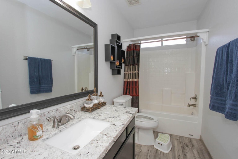 Photo 28 of 44 - 3048 W Zachary Dr, Phoenix, AZ 85027