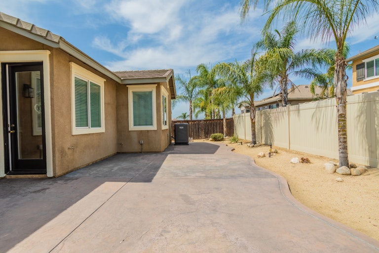 Photo 25 of 26 - 7406 Muir Ct, Highland, CA 92346