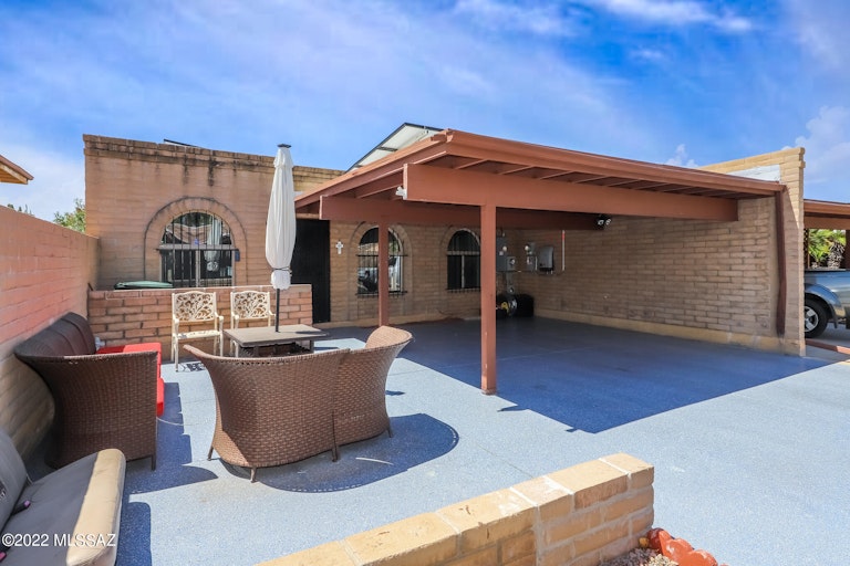 Photo 1 of 29 - 441 W Calle Lindero, Tucson, AZ 85704