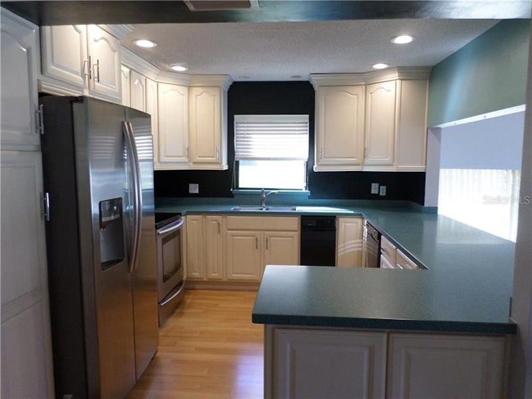 Photo 2 of 25 - 1 Casa Loma Way #1, Lakeland, FL 33813