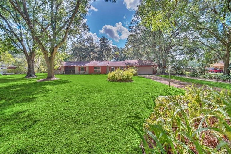 Photo 2 of 31 - 6319 Charolais Dr, Lakeland, FL 33810
