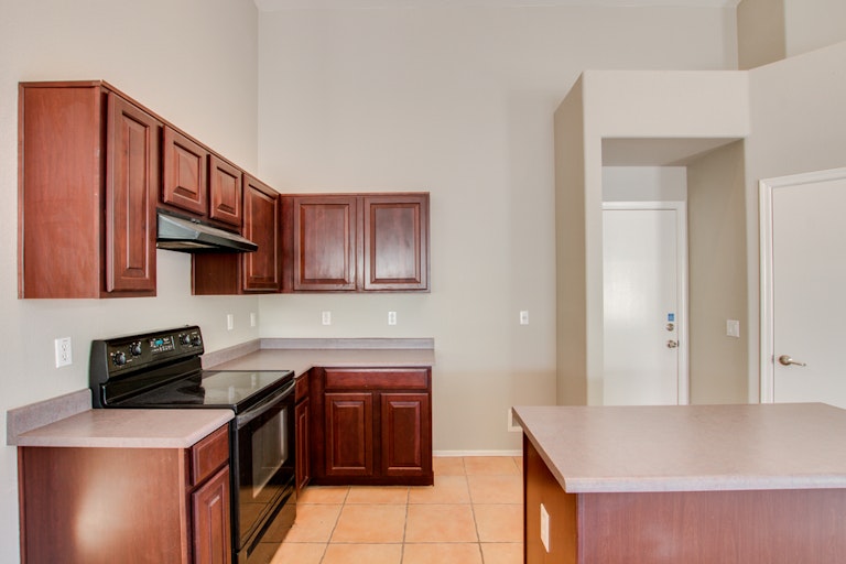 Photo 3 of 32 - 991 N Buckaroo Ln, Gilbert, AZ 85234