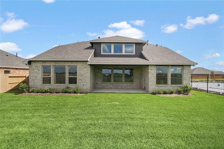 Photo 33 of 35 - 1610 Sequoia Run Dr, Rosharon, TX 77583