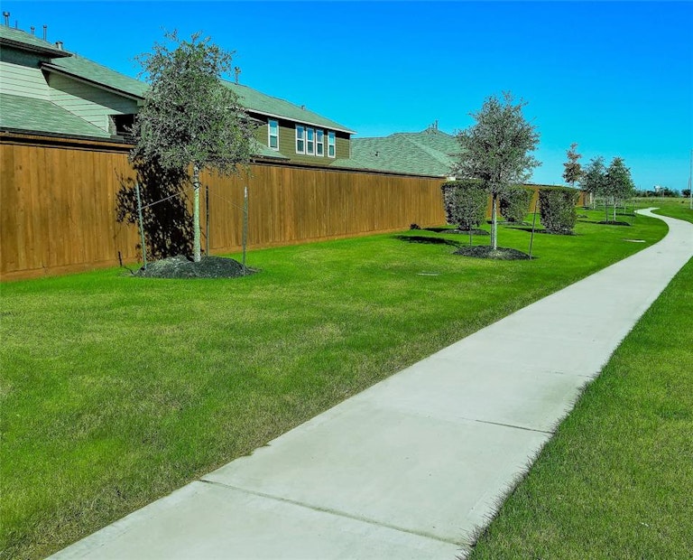 Photo 12 of 12 - 2634 Sunlit Meadow Trl, Fresno, TX 77545