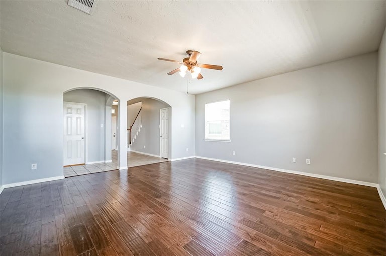 Photo 6 of 33 - 4617 E Meadow Dr, Deer Park, TX 77536