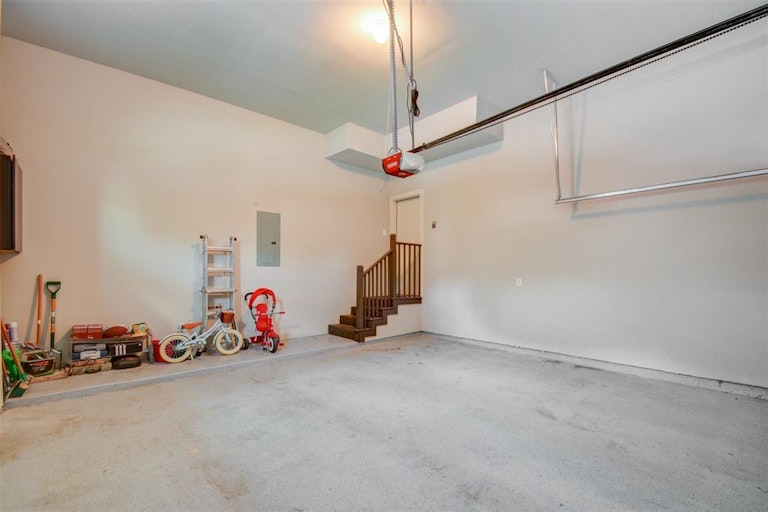 Photo 8 of 49 - 5638 Petty St Unit C, Houston, TX 77007