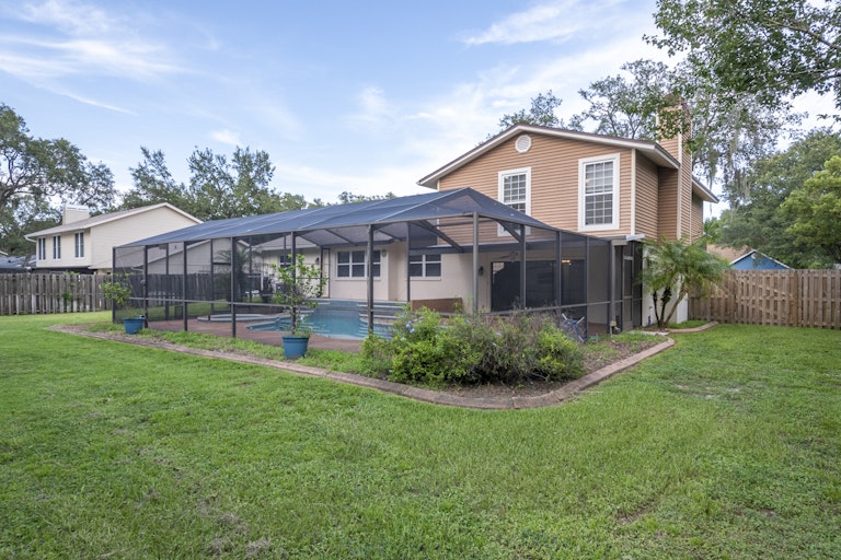 Photo 7 of 37 - 3909 Rosedale Dr, Brandon, FL 33511