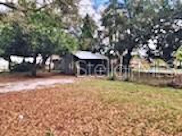 Photo 15 of 17 - 704 Lime Ave, Dundee, FL 33838