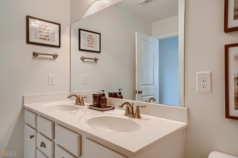 Photo 20 of 34 - 468 Greyfield Dr, Canton, GA 30115