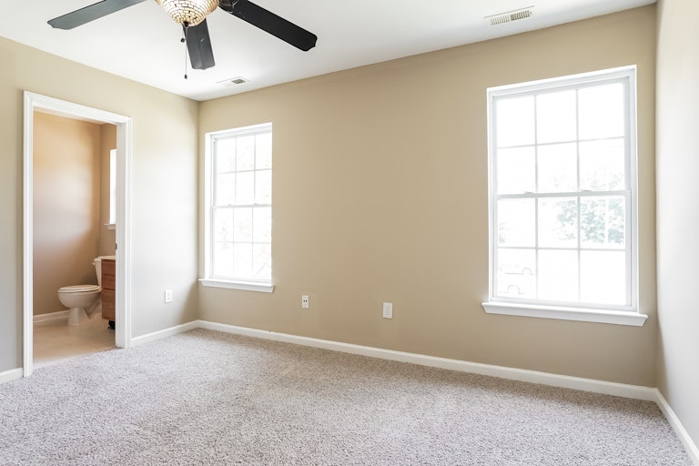 Photo 12 of 25 - 1810 Eagle Beach Ct, Raleigh, NC 27610