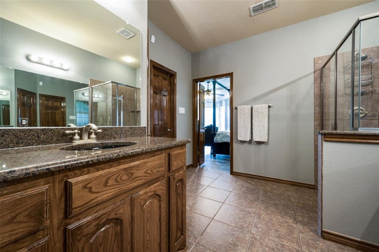 Photo 19 of 35 - 2604 Stallions Ln, Celina, TX 75009