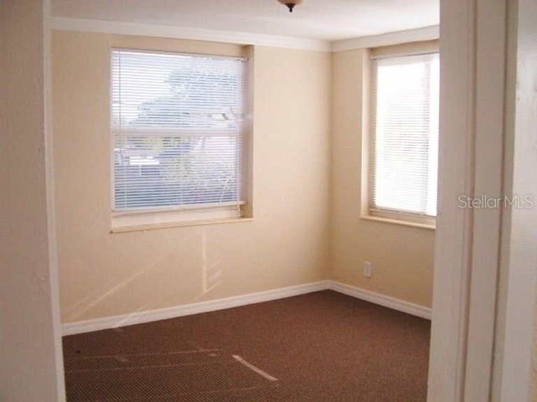 Photo 8 of 14 - 6100 31st Ave N, Saint Petersburg, FL 33710