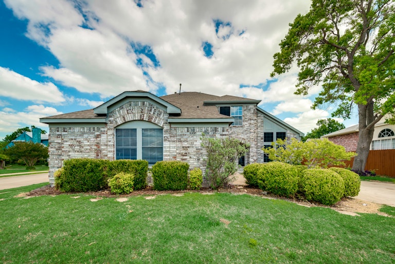 Photo 25 of 25 - 3910 Martha Ln, Rowlett, TX 75088