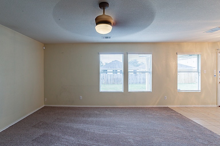 Photo 11 of 22 - 7730 Paraiso Cir, Boerne, TX 78015