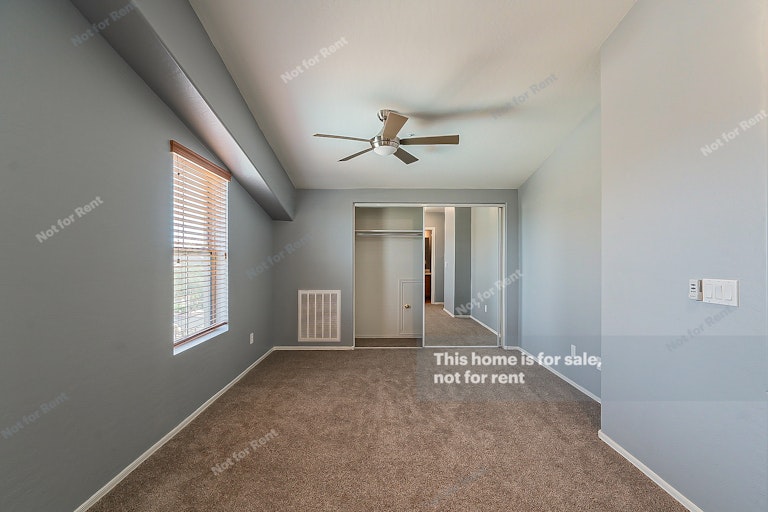 Photo 5 of 11 - 454 N Alder Ct, Gilbert, AZ 85233