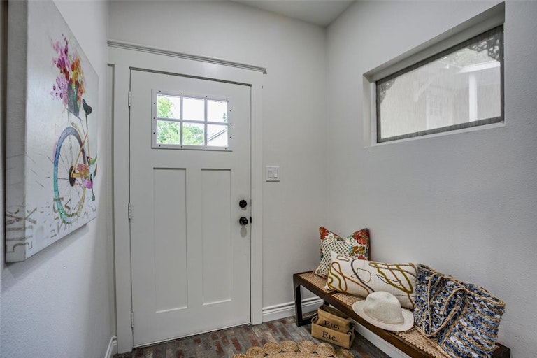 Photo 30 of 38 - 724 W Melwood St, Houston, TX 77009