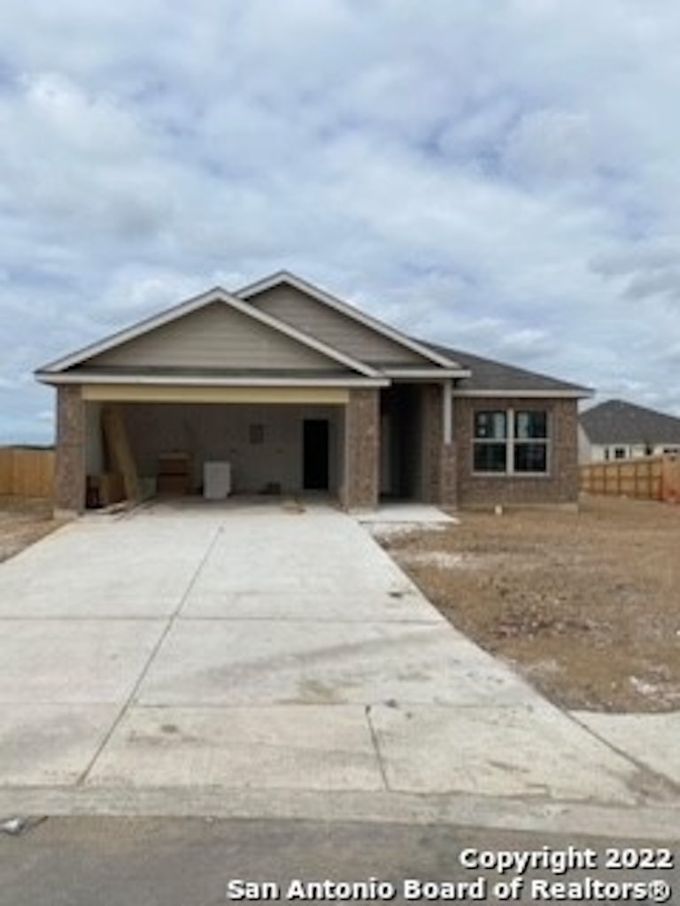 Photo 2 of 8 - 7943 Navarro Mls, San Antonio, TX 78252