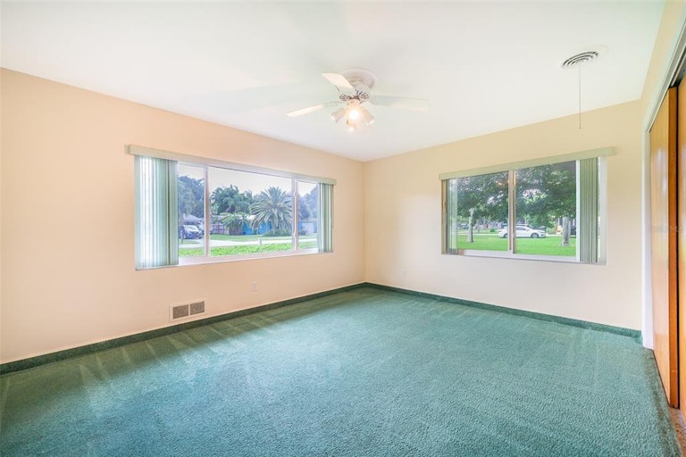 Photo 28 of 38 - 304 Kentucky Ave, Saint Cloud, FL 34769