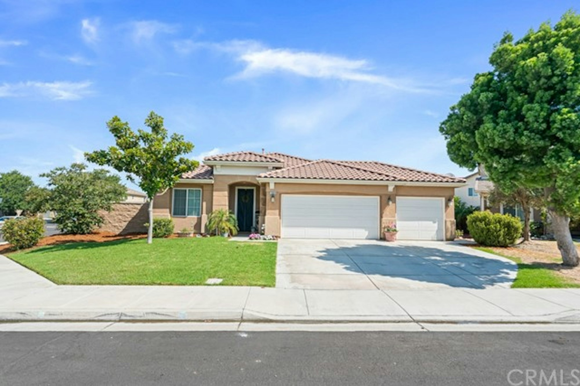 Photo 1 of 36 - 12850 Mare Meadows Ct, Eastvale, CA 92880