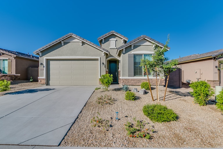 Photo 1 of 32 - 11036 S 175th Ln, Goodyear, AZ 85338