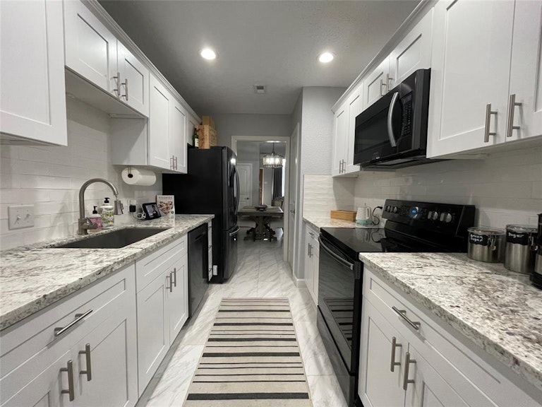 Photo 9 of 28 - 672 N Eldridge Pkwy, Houston, TX 77079