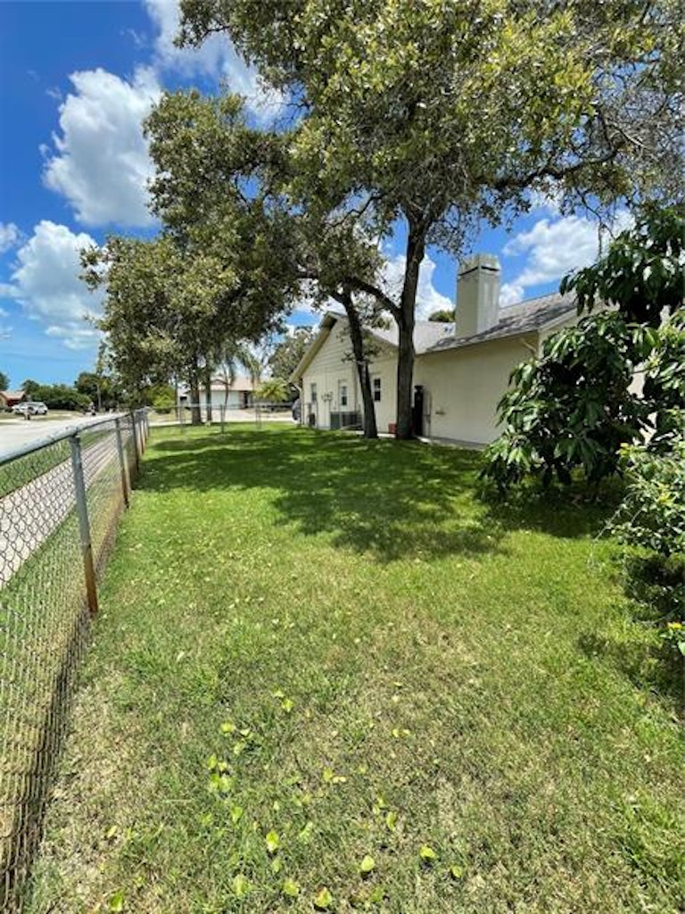 Photo 51 of 57 - 7326 Executive Woods Ct, Port Richey, FL 34668