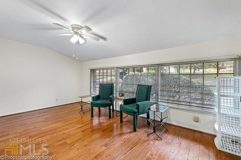 Photo 16 of 27 - 2924 Cherry Blossom Ln, Atlanta, GA 30344
