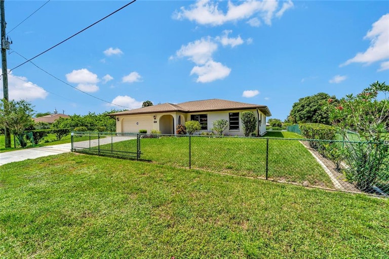 Photo 6 of 43 - 12152 Saragossa Ln, North Port, FL 34287