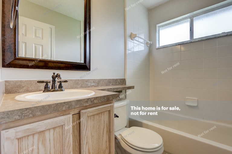 Photo 22 of 33 - 3000 Havengate Dr, Green Cove Springs, FL 32043