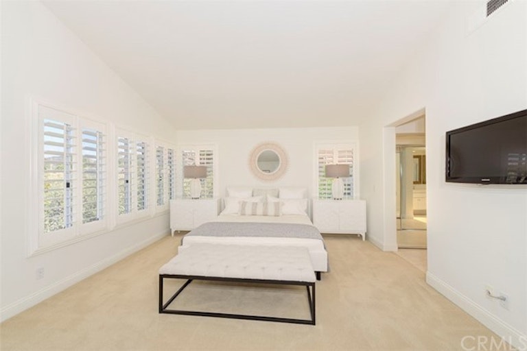 Photo 20 of 50 - 28561 Camelback Rd, Trabuco Canyon, CA 92679